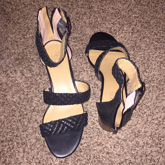 Small Heeled Sandals - Picture 1 of 3